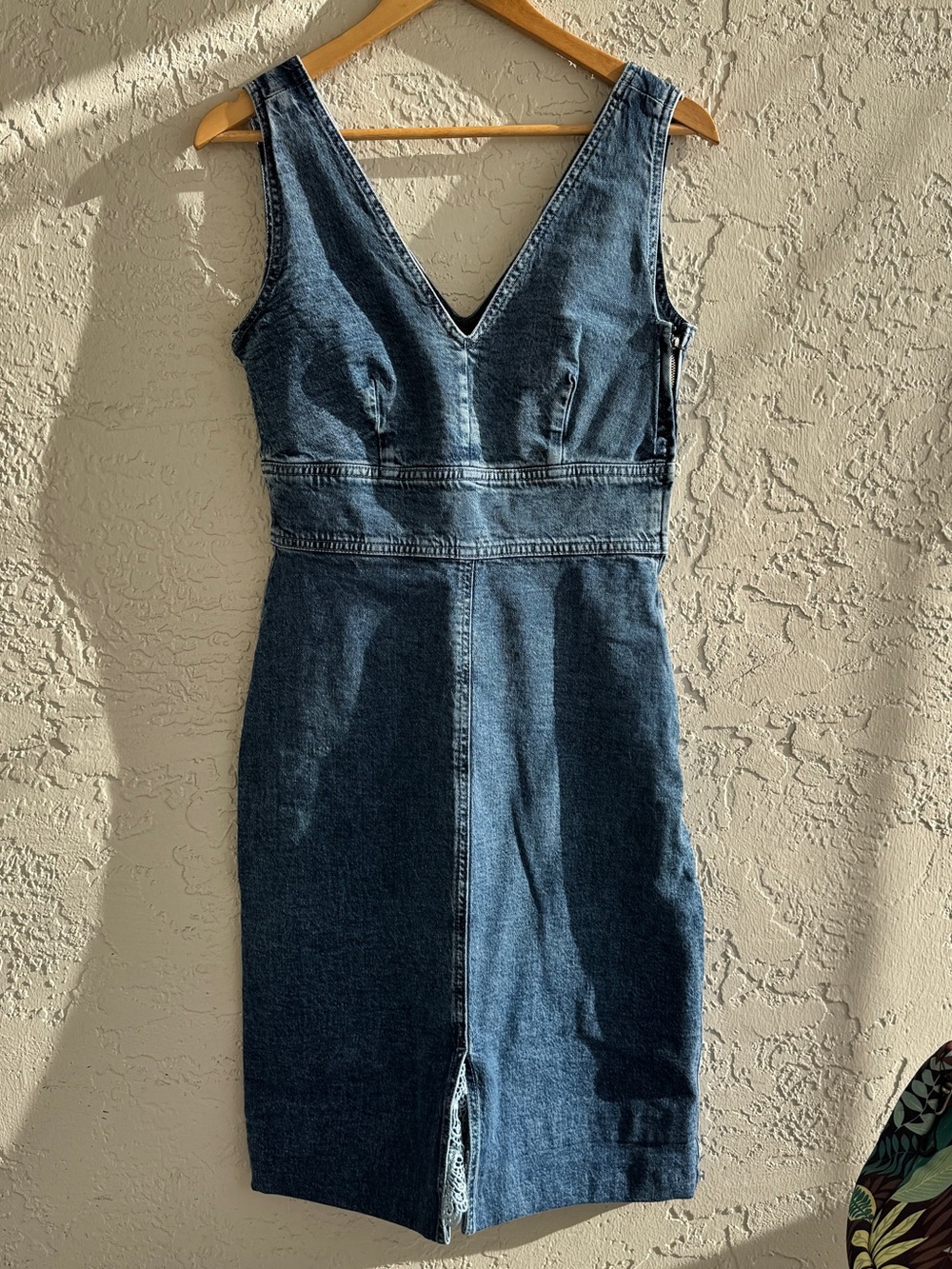 GAP Sleeveless V-Neck Denim Dress - Blue